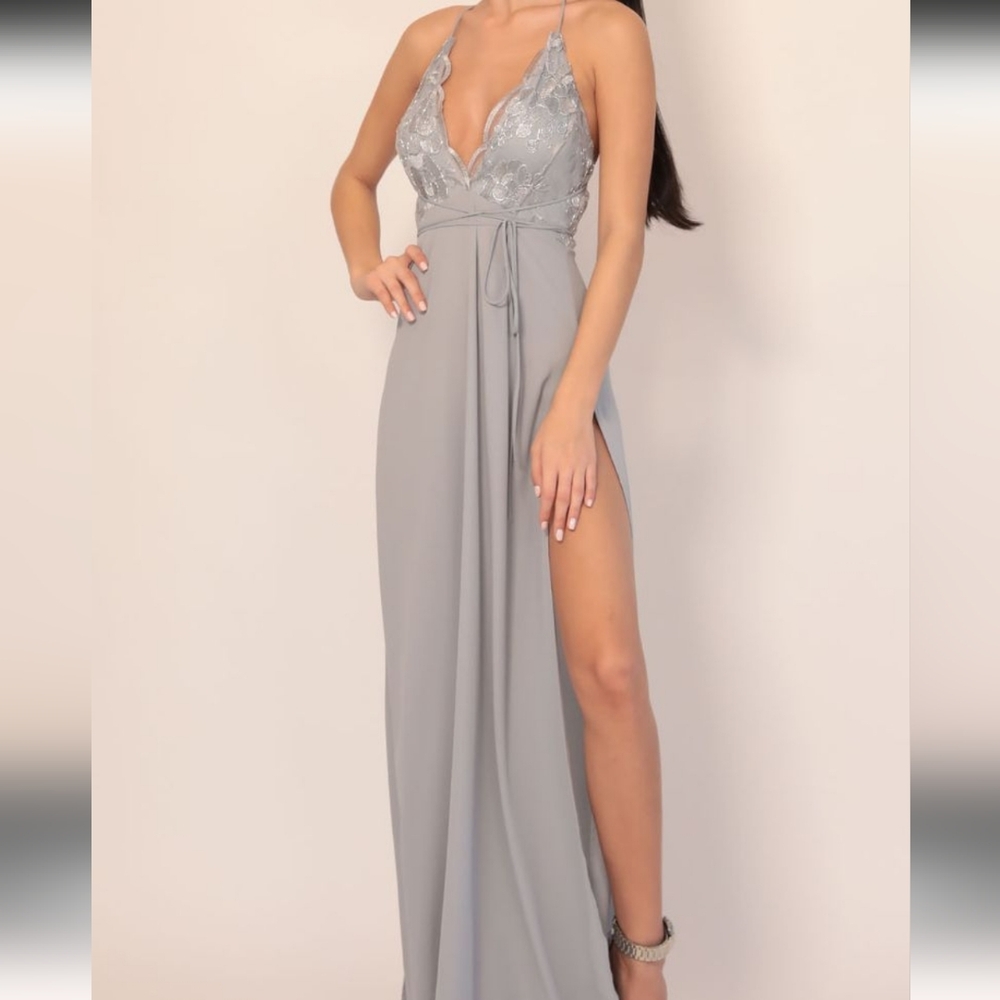 Lucy in the Sky Daniela Silver Lace Plunge Maxi Dress Size S